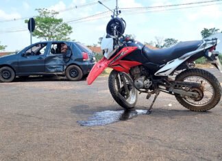 SINOP: motociclista é encaminhado ao hospital com suspeita de fratura depois de colidir com carro