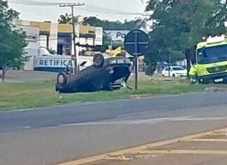 SINOP: carro é encontrado capotado e abandonado na BR-163; o motorista ainda não foi localizado