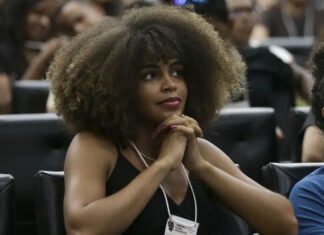 Número de universitários brasileiros é o maior em nove anos; matrículas na EAD cresceram 5,6% em 2023