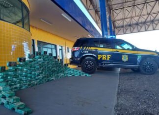 MATO GROSSO: caminhoneiro é preso com 200 kg de pasta base de cocaína escondidos em fundo falso