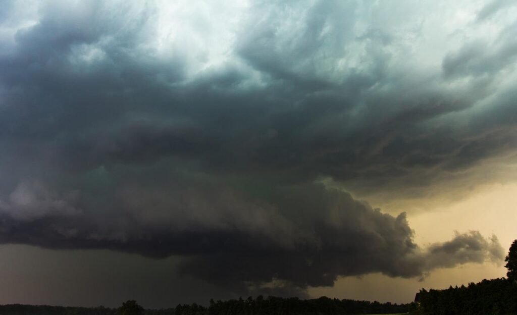 Nuvens carregadas indicam formação de tempestade em Mato Grosso