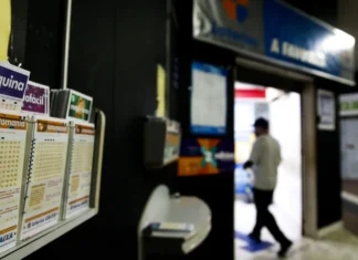Mega-Sena sorteia prêmio de R$ 52 milhões nesta terça-feira Mega-Sena sorteia prêmio de R$ 52 milhões nesta terça-feira
