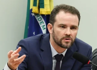 Durigan prevê envio de MP do Imposto Seletivo após eleições
