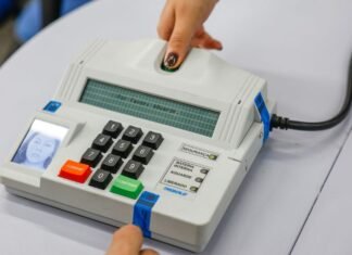 Boletim de Urna permite conferir totalização dos votos; entenda Boletim de Urna permite conferir totalização dos votos; entenda