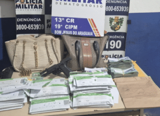 Dinheiro e pistola com registro de roubo apreendidos pela Polícia Militar em Bom Jesus do Araguaia