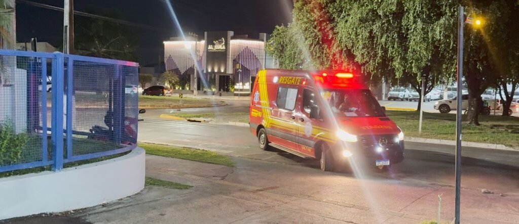 Atendimento de emergência após colisão em Sinop