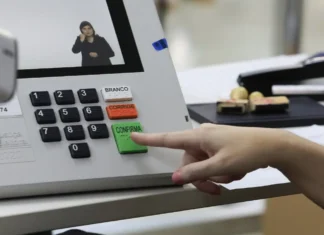 Eleitor que faltou ao primeiro turno pode votar no segundo Eleitor que faltou ao primeiro turno pode votar no segundo