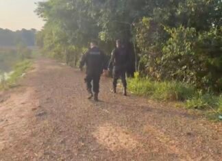 SINOP: PM prende suspeito por execução de homem no bairro Daury Riva Área isolada pela perícia no bairro Daury Riva, em Sinop