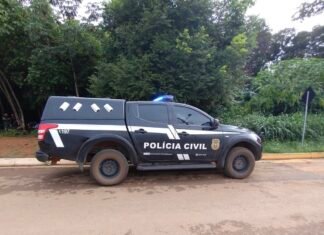 MATO GROSSO: polícia encontra ossada e prende quatro em operação sobre desaparecimento em Nova Nazaré Viatura da Polícia Civil durante operação em Mato Grosso