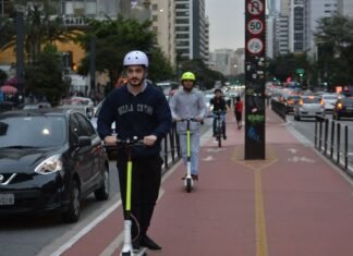 Prefeitura de SP começa a fiscalizar bicicletas e patinetes elétricos