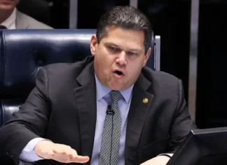 Alcolumbre vai promulgar fim da escala 6×1 nesta sexta Alcolumbre vai promulgar fim da escala 6x1 nesta sexta