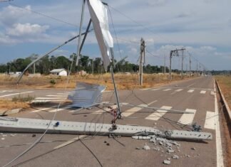 Postes danificados após temporal em Mato Grosso