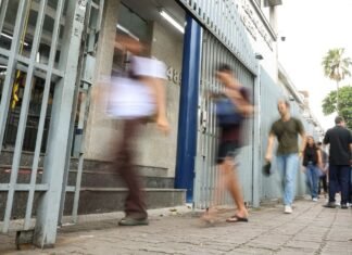 Termina neste domingo prazo escolher idioma da prova do Enem 2026
