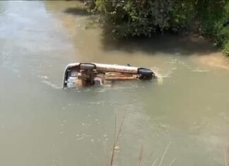 Criança de 1 ano fica em estado grave após carro cair em rio